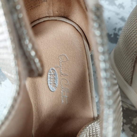 Dr. Scholl's Women's Gold Scout Wedge Comfort Sandals V320 - Picture 6 of 8